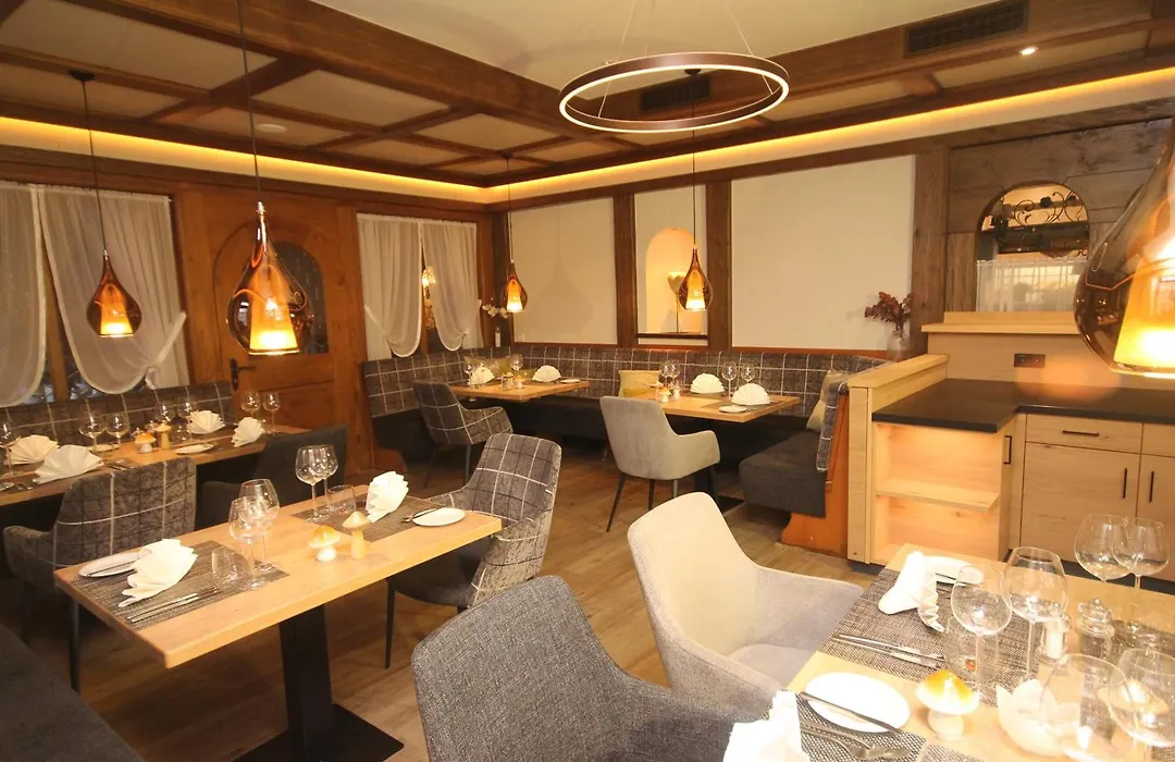 Genuss- und Wellnesshotel Bercher-1