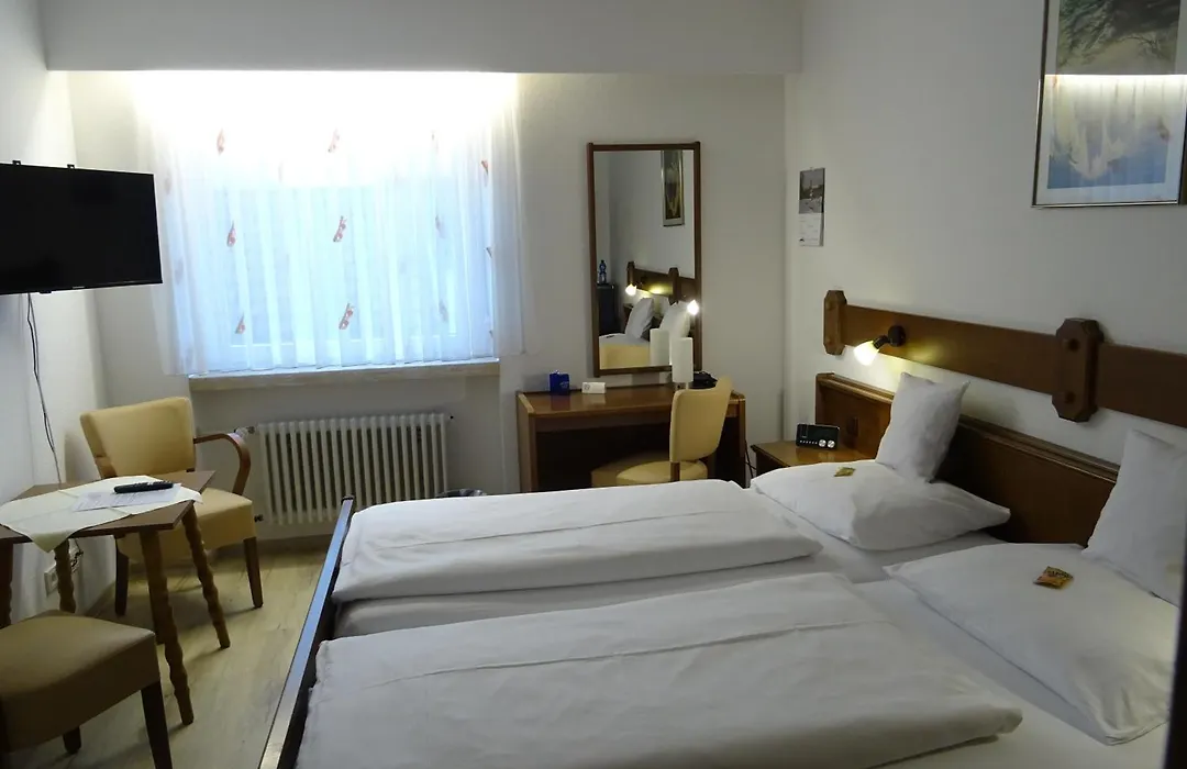 Hotel garni Zum Dom-1