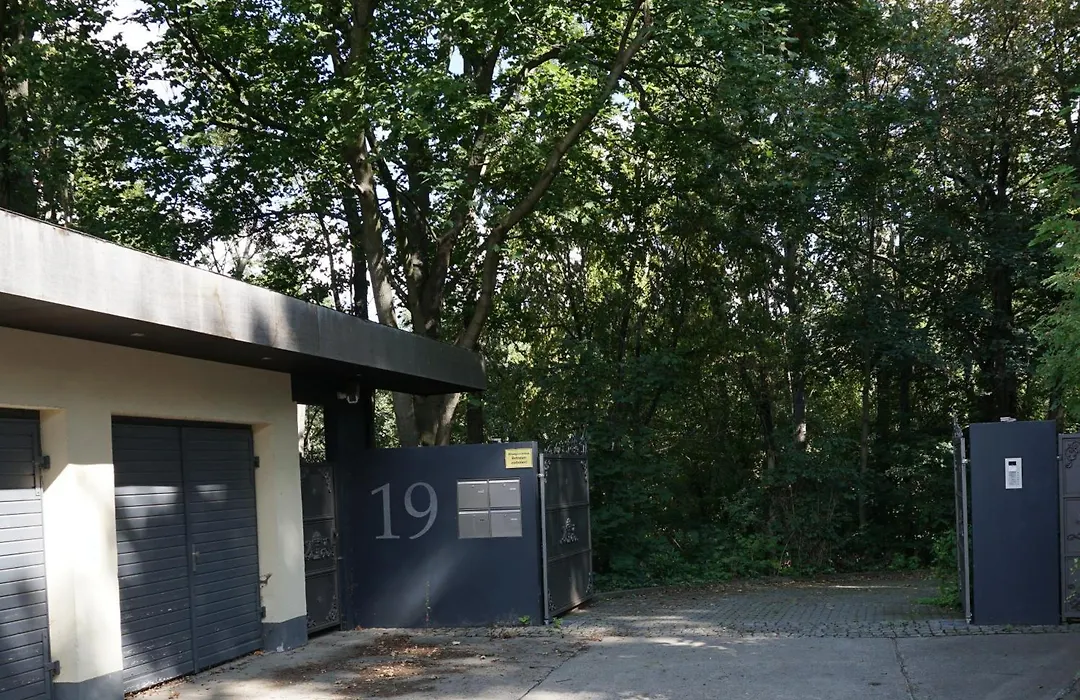 Villa via Lapis - Panoramablick über Dresden - Garten - Pool - Sauna - Luxus-1
