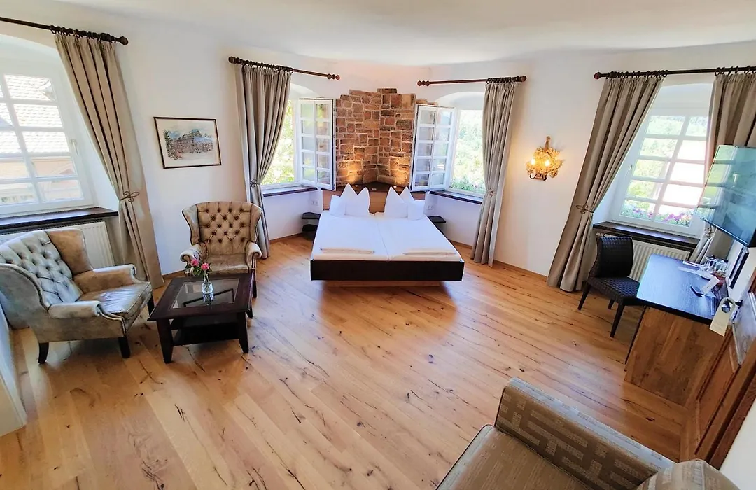 Landhotel der Schafhof Amorbach-1