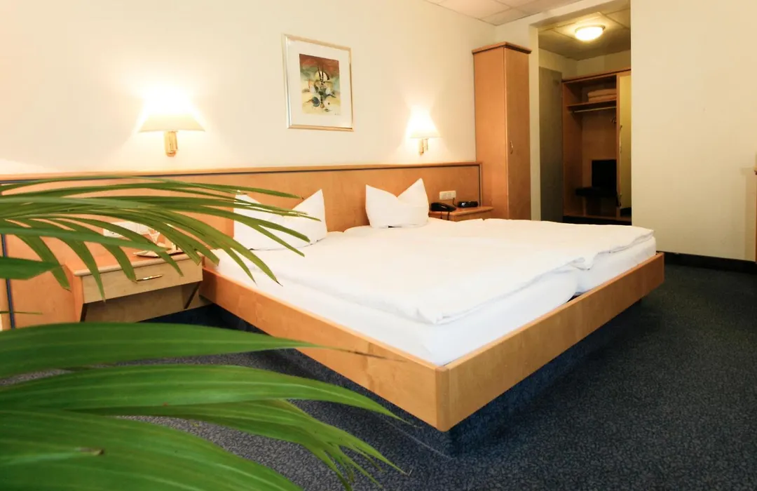Kurparkhotel Das Kleinod-1