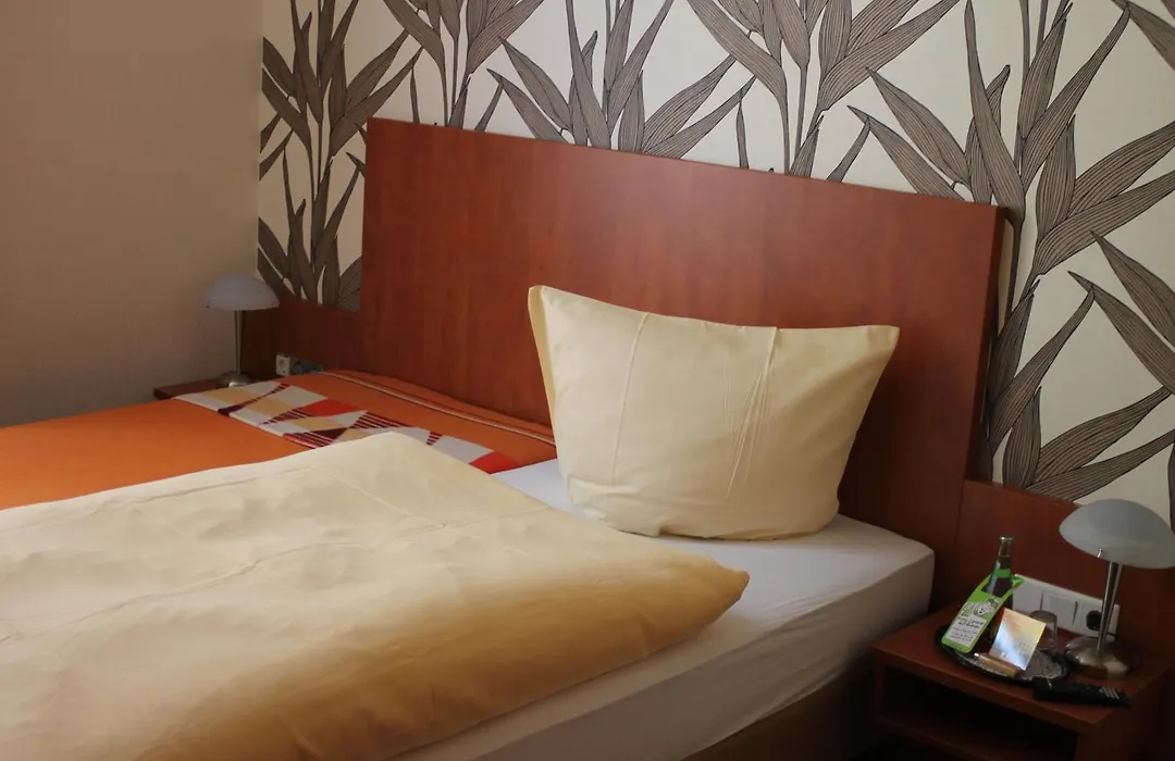 Hotel Schwarzer Adler Jever-1