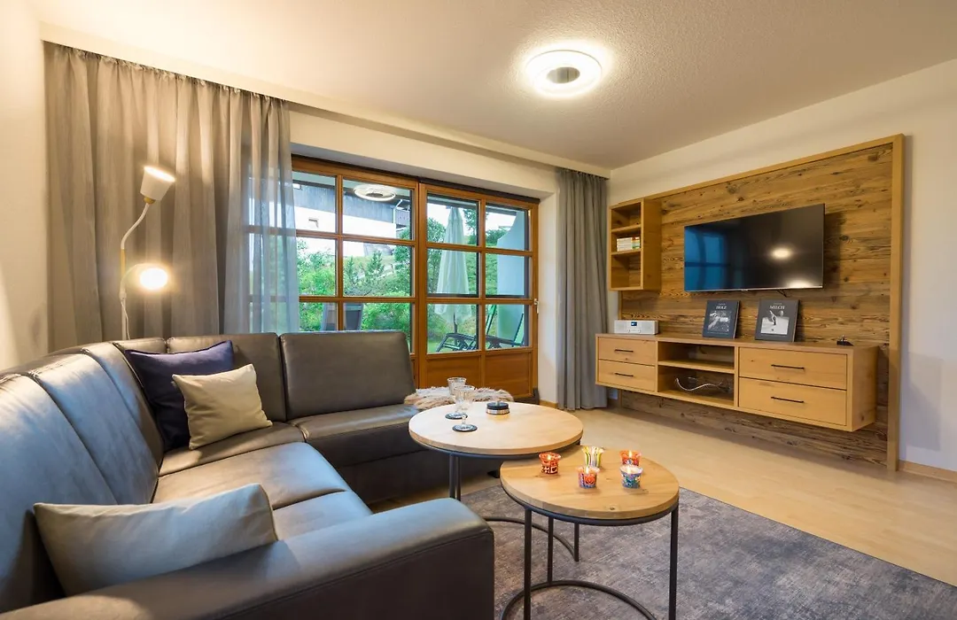 Ferienwohnung Alpentraum-Panorama Chalet-1