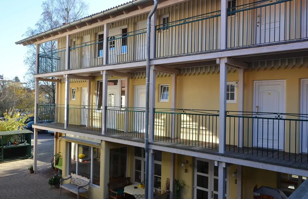 Landhaus Café Restaurant&Hotel-1