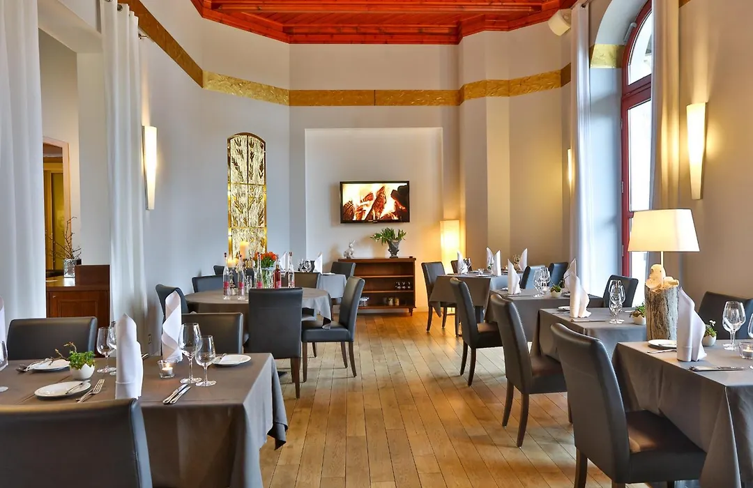 Schloss Ranzow - Kleines Romantik Hotel - Wellness - Golfplatz - Hochzeiten & Feiern-1