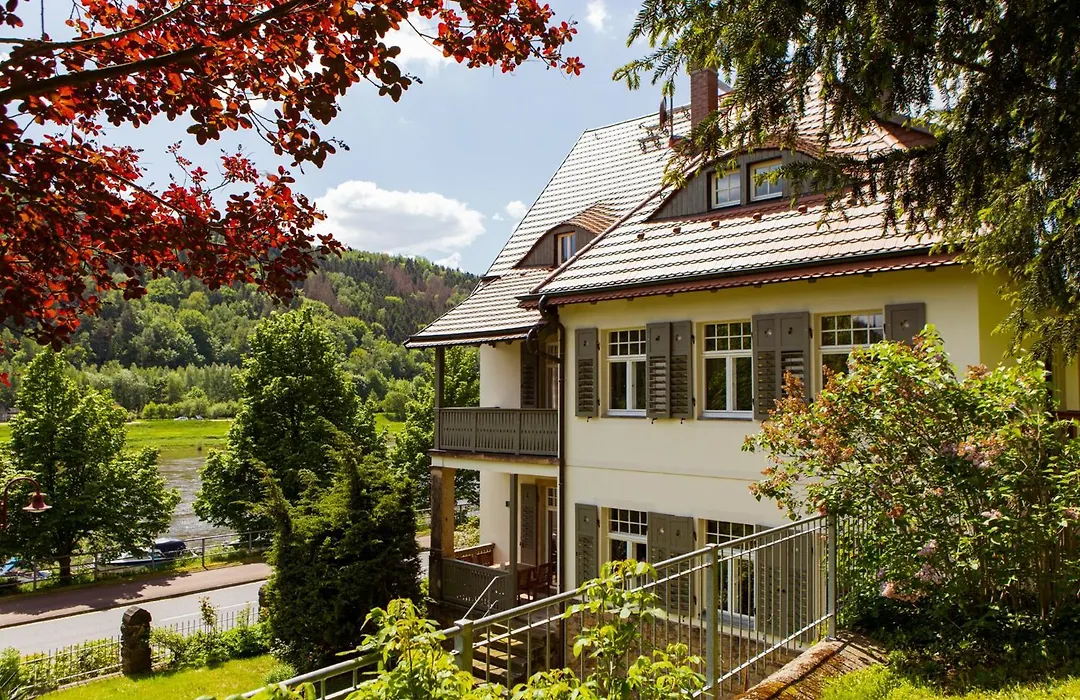 Villa Elbufer-1