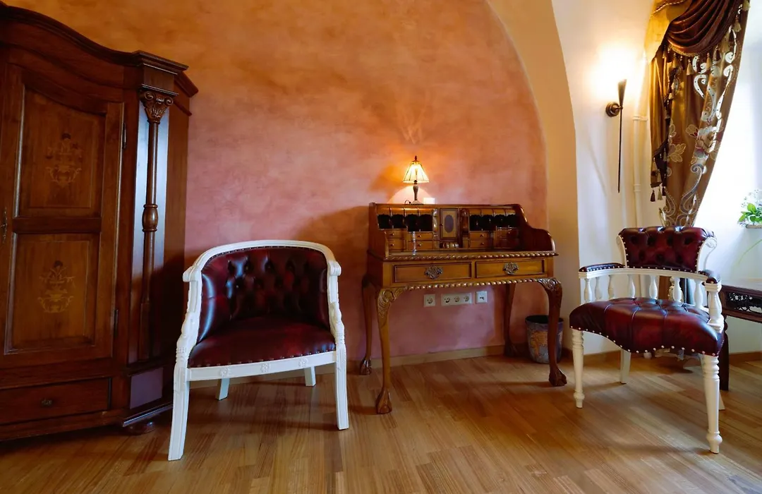 Hotel&Tagungszentrum Schloss Hohenfels-1