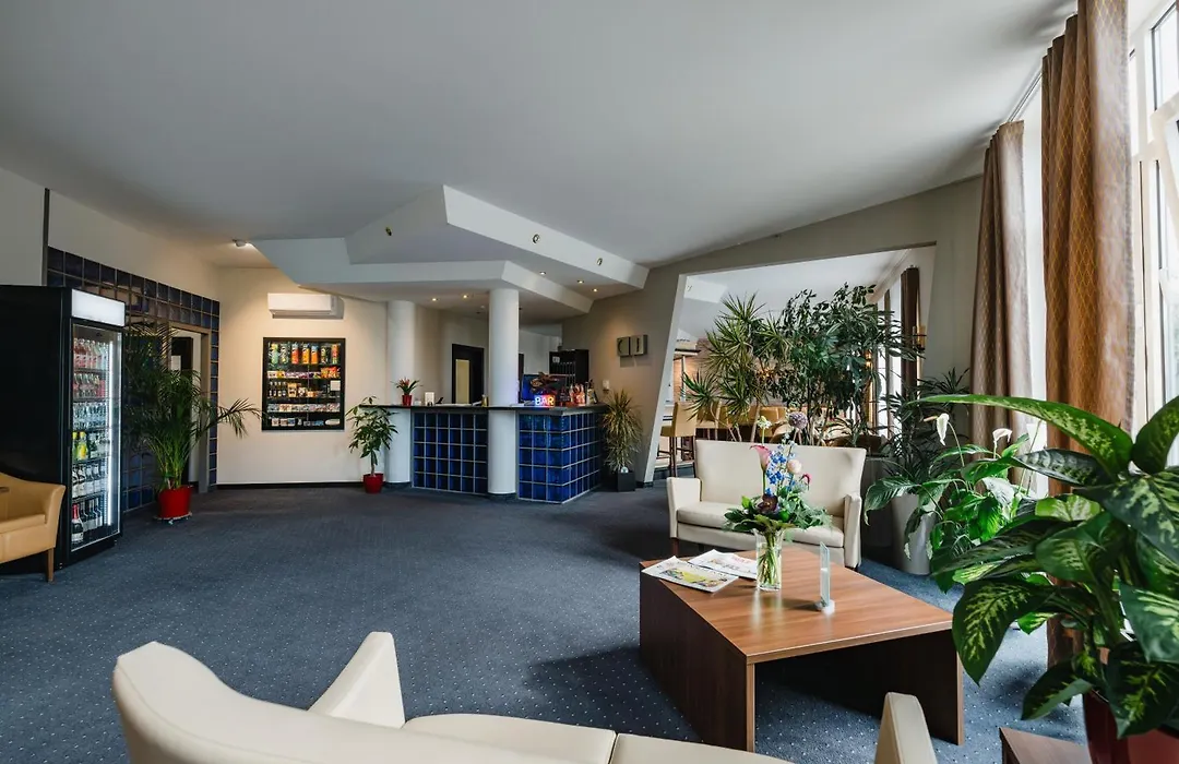 Hotel Mirage-1