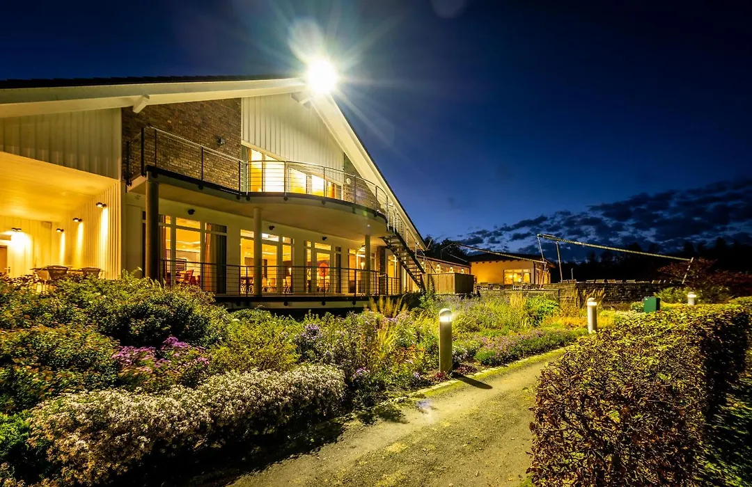 Gut Heckenhof Hotel&Golfresort an der Sieg GmbH&Co. KG-1