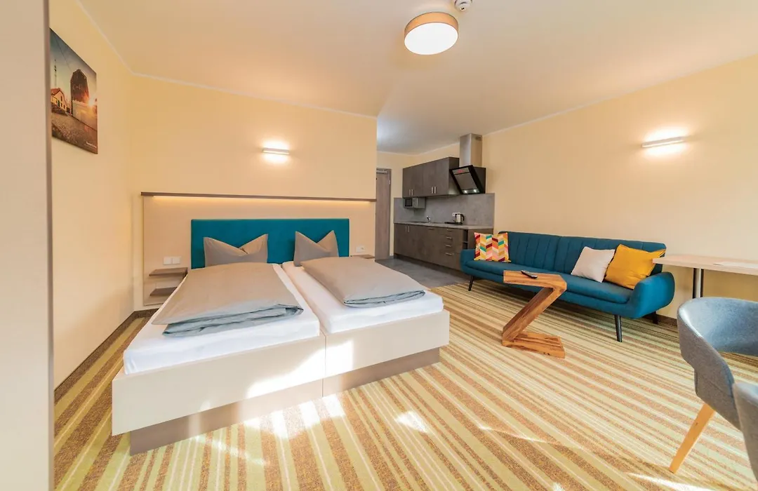 ELLY Hostel-1