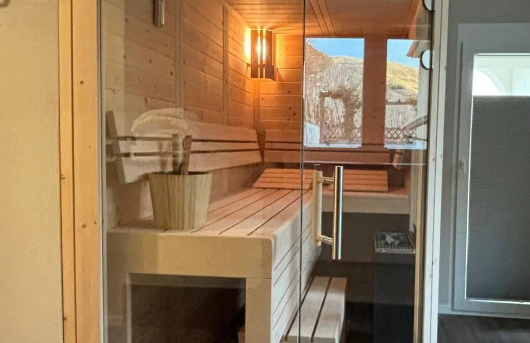 Villa Burglay Ferienwohnungen mit und ohne Sauna-1
