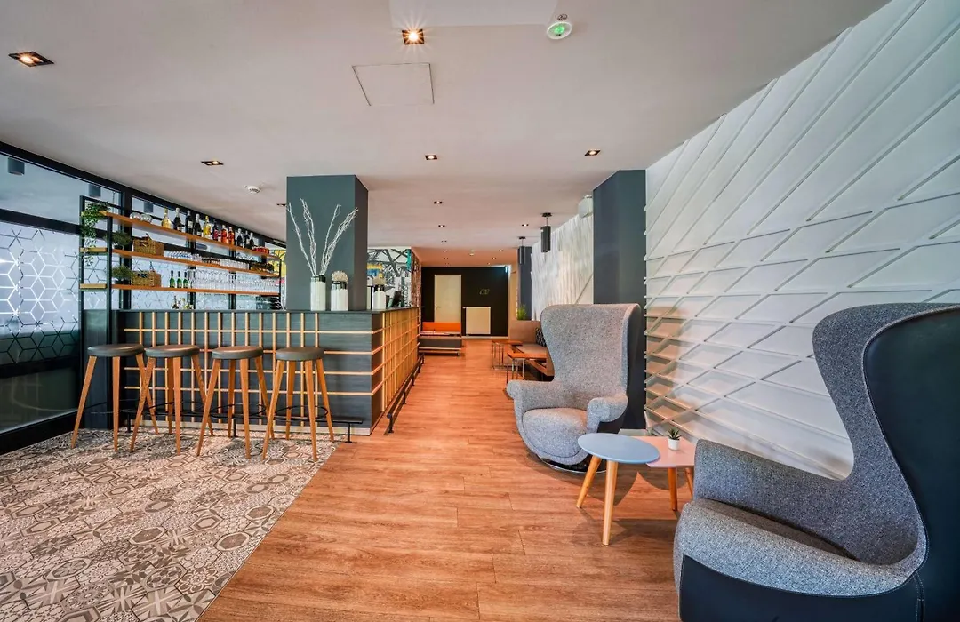 Vienna House Easy By Wyndham Dortmund City-1