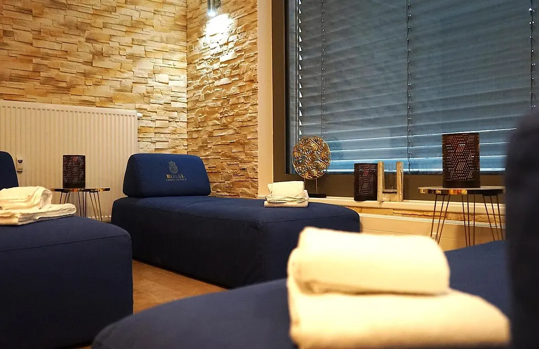 Best Western Plus Royal Suites-1