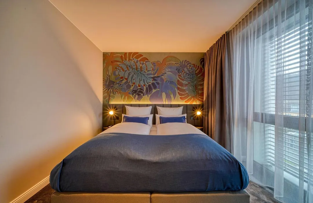 Vienna House Easy By Wyndham Bonn City-1