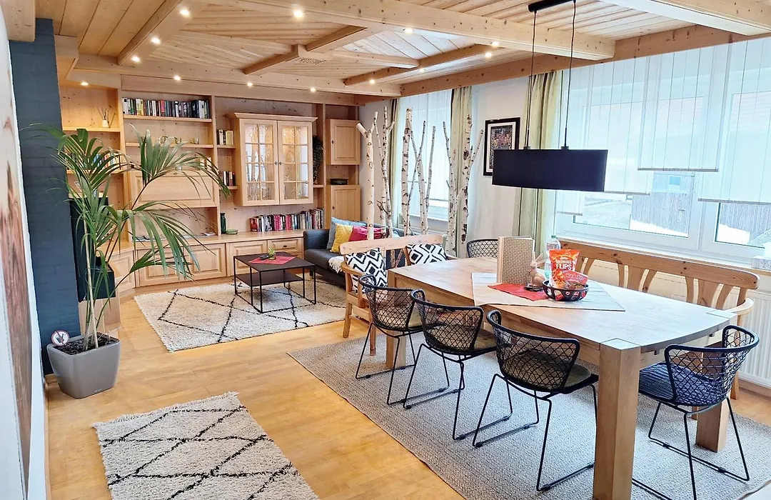 Ferienhaus mit 2 Wohnungen - ideal für Familien&Gruppen-1