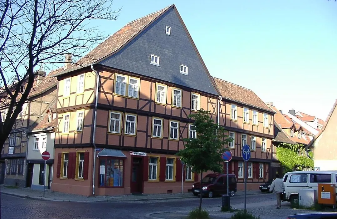 Hostel Schützenbrücke-1