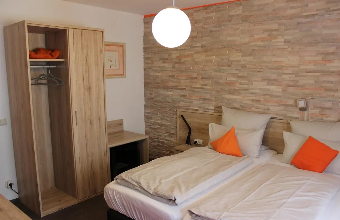 Hotel Am Bruennchen-1