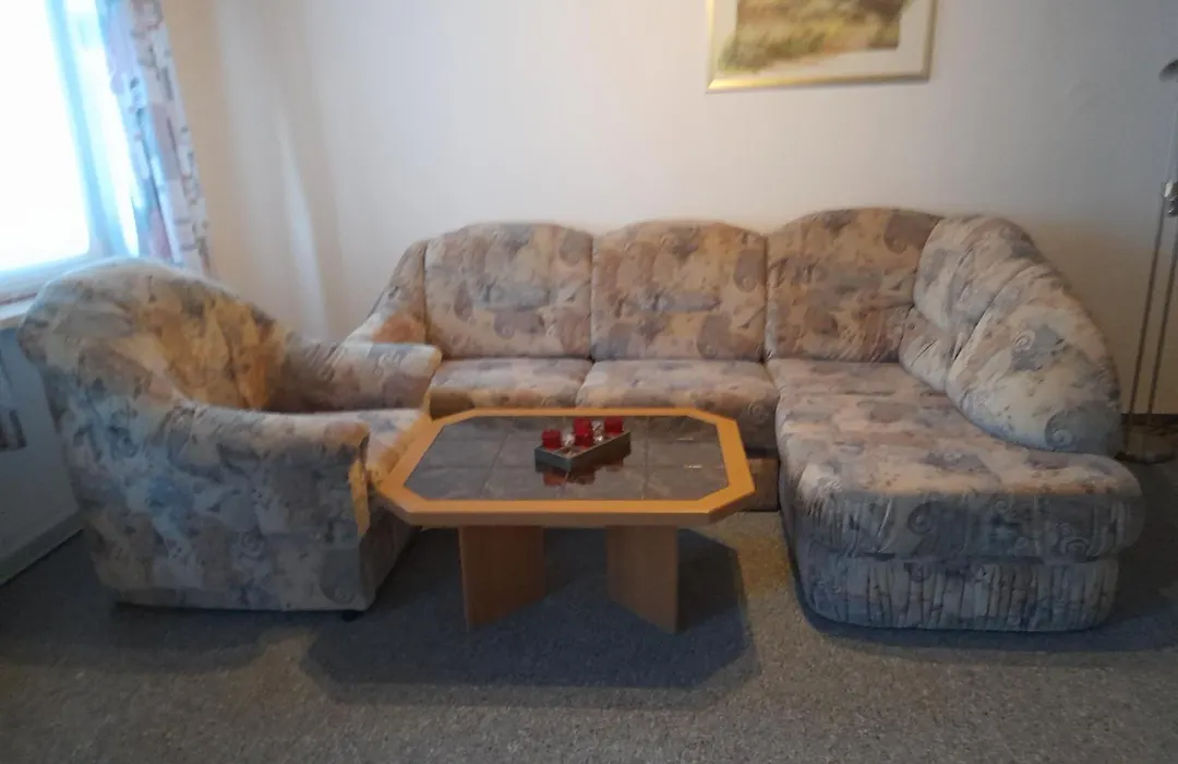 2 Raum Wohnung Im Dg-1