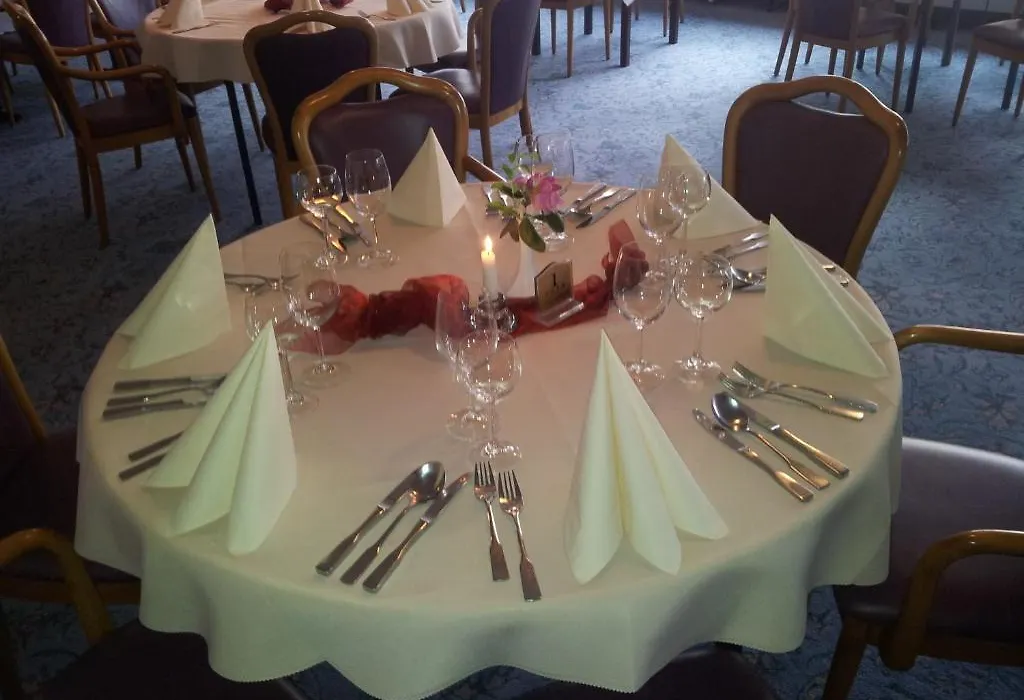 Neues Landhotel Vogelsberg-1