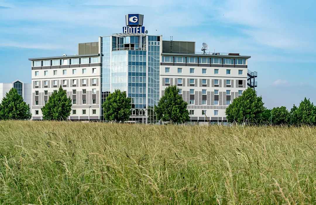 Globana Airport Hotel-1