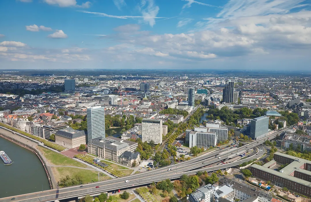 Living Hotel Düsseldorf-1