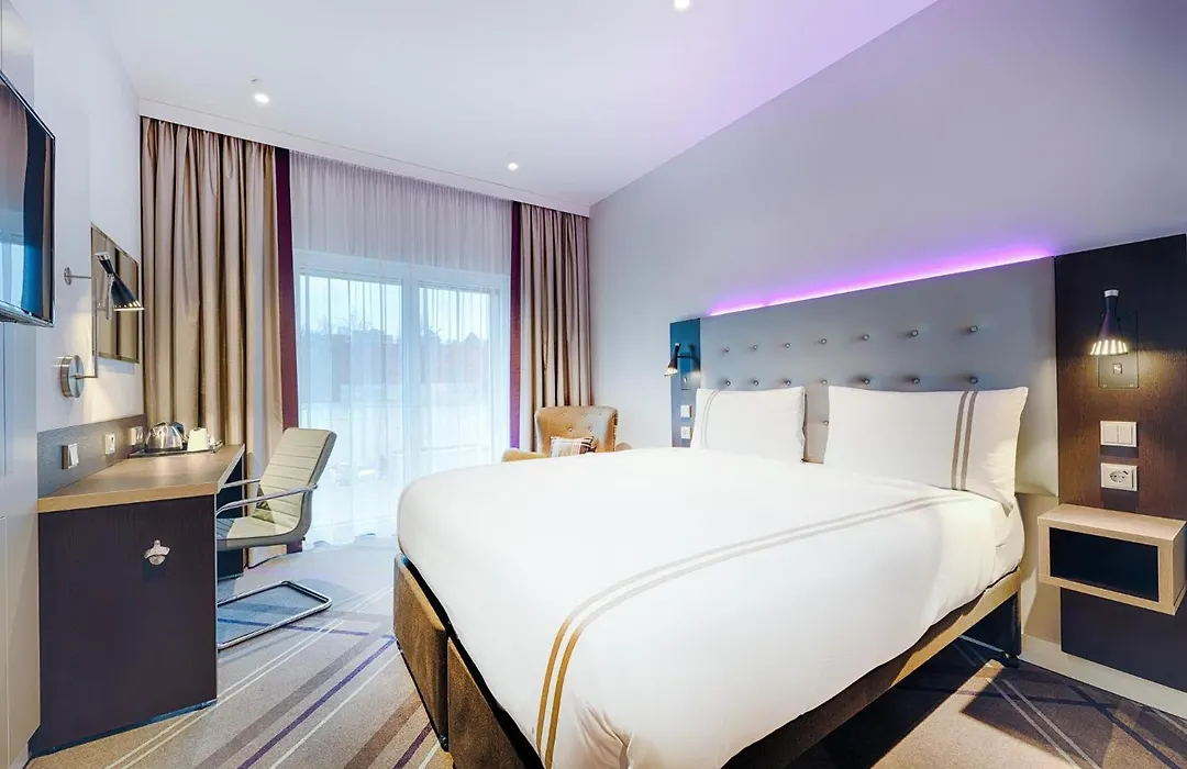 Premier Inn Regensburg City Centre-1