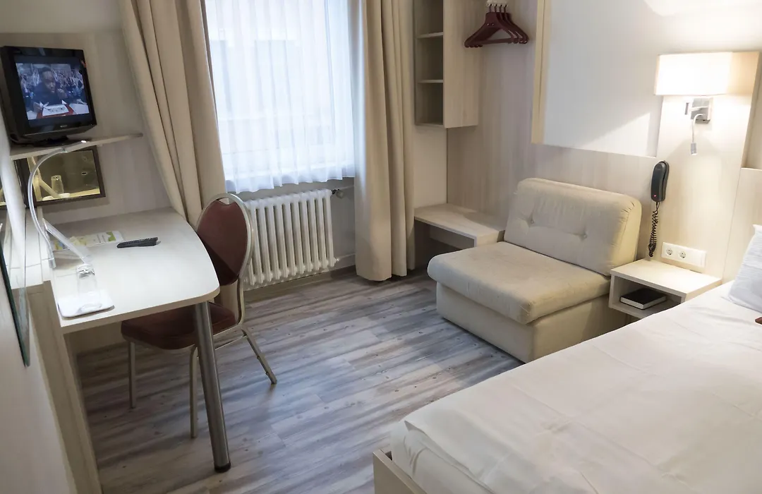 Hotel Excelsior-1