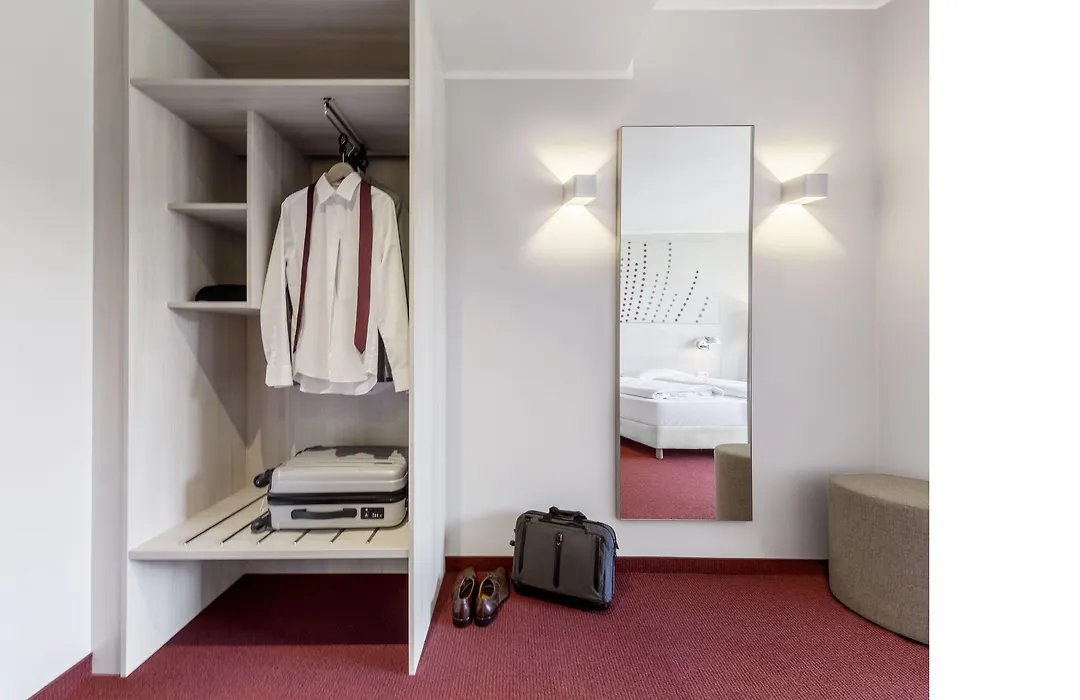 Serways Hotel Remscheid-1