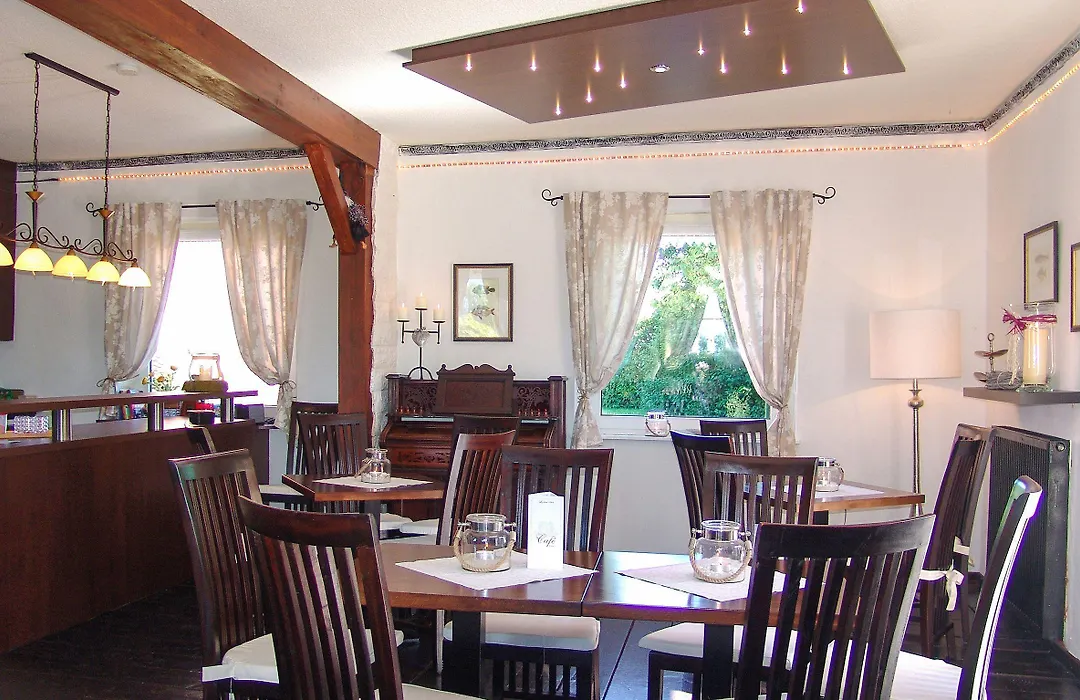 Hotel Garni Landhaus Uttum-1
