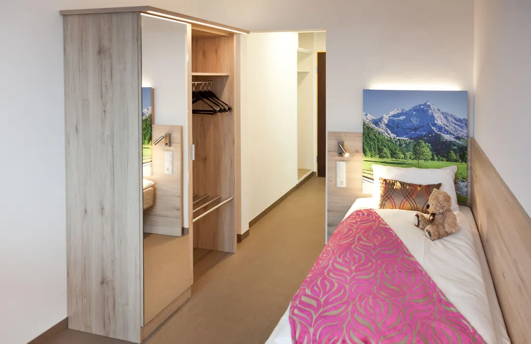 Hotel Edel Weiss-1