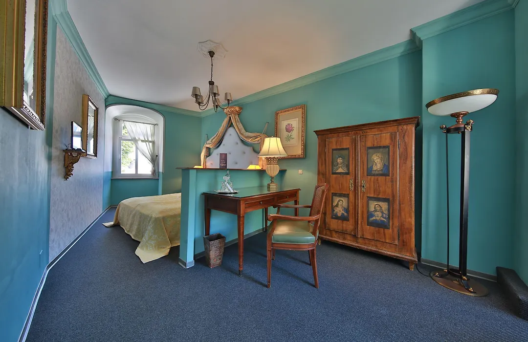 Schlosshotel Elgersburg-1