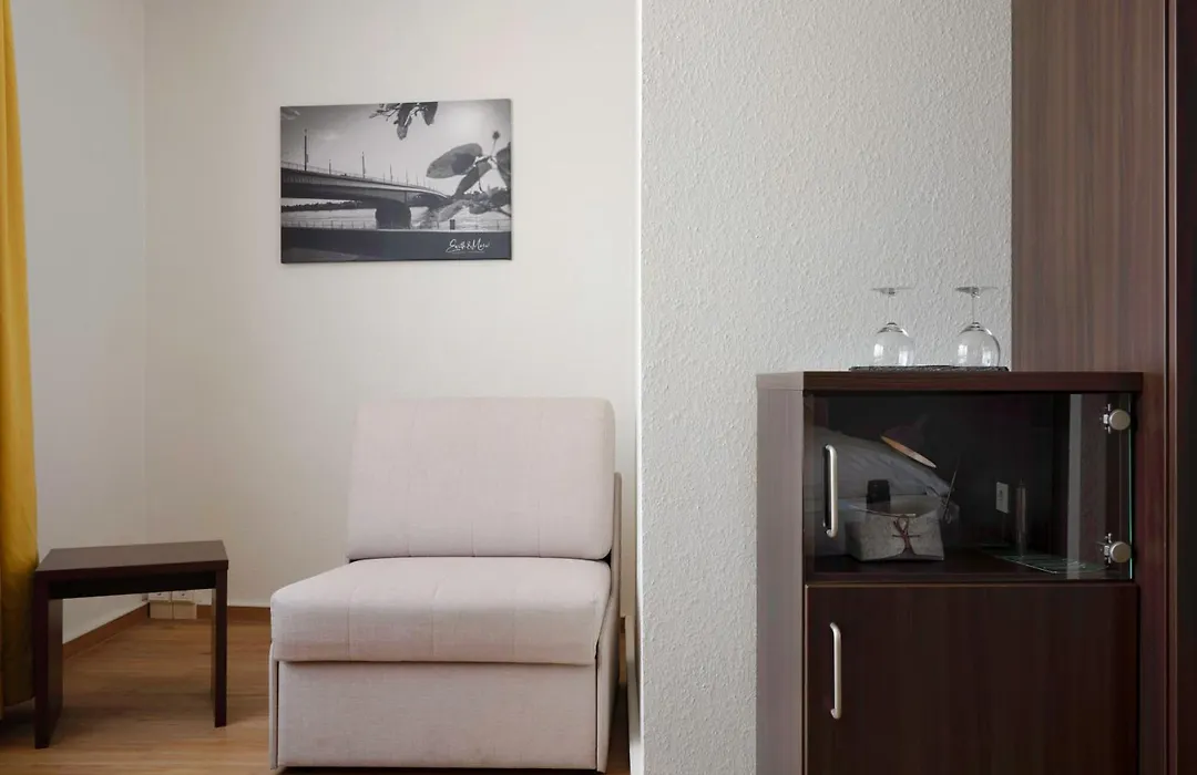 Hotel Mercedes - Self Check-In-1