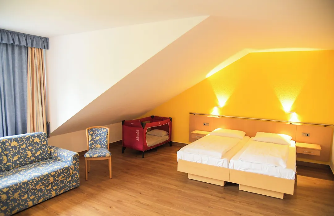 Hotel am Markt Garni - Aegidienberg-1