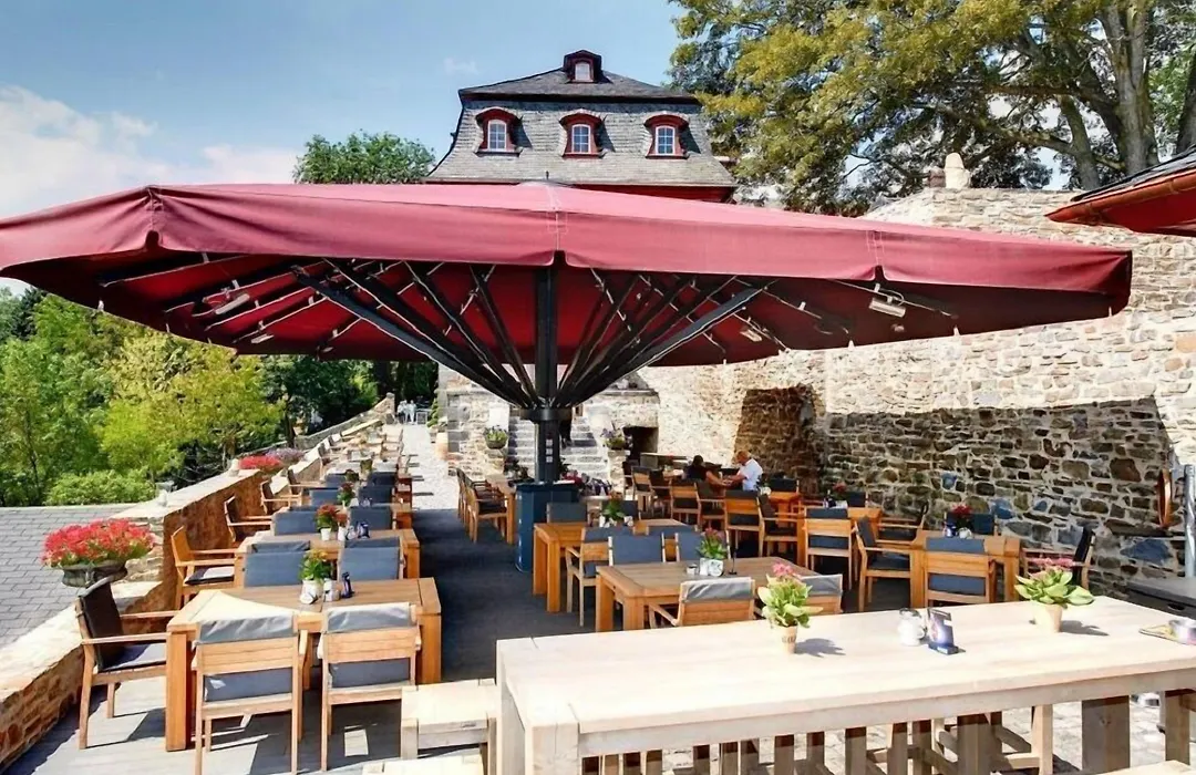 Schloss Hotel Burgbrohl-1