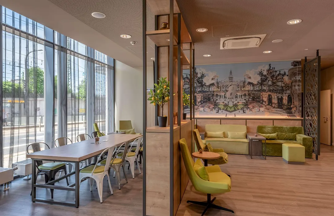 Super 8 By Wyndham Dresden-1