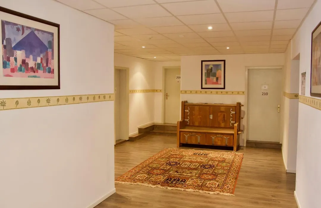 Hotel Goldene Traube-1
