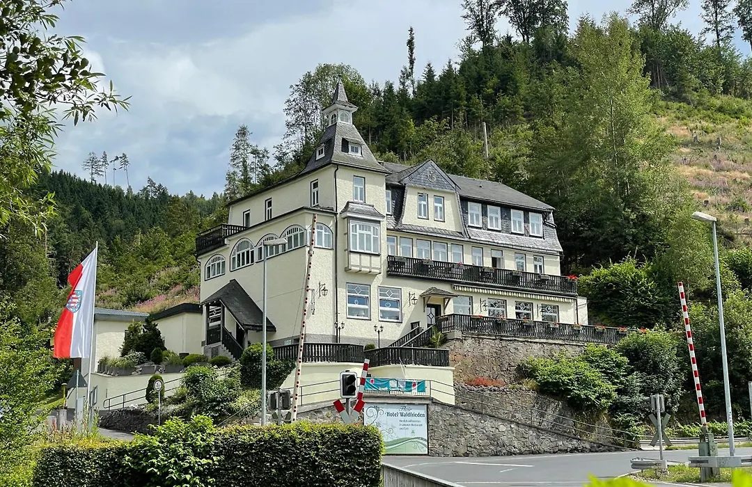 Flair-Hotel Waldfrieden-1