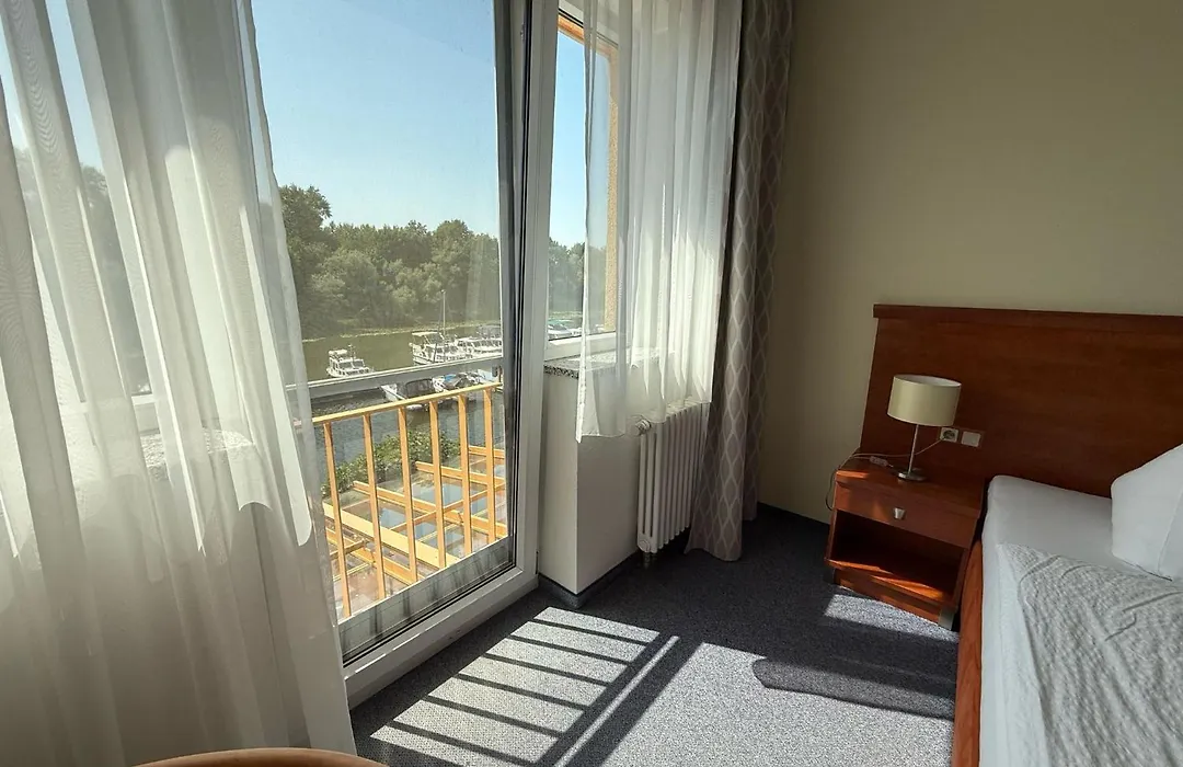 Hotel am Hafen Havelberg-1