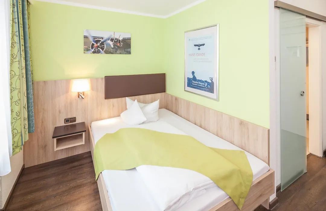 Hotel Blauer Karpfen-1