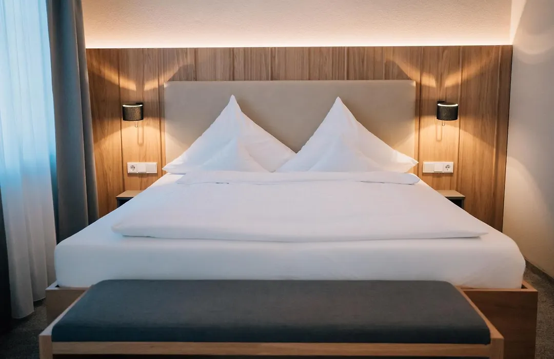Landhotel Klostermaier-1