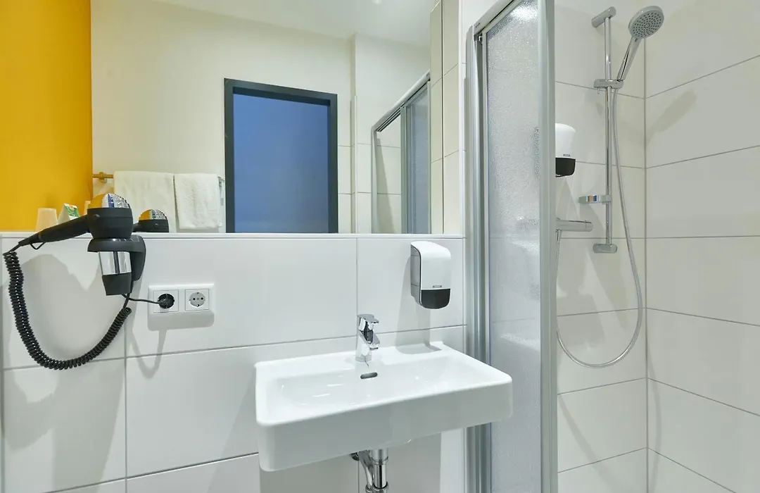 Mcdreams Hotel Duesseldorf-City-1