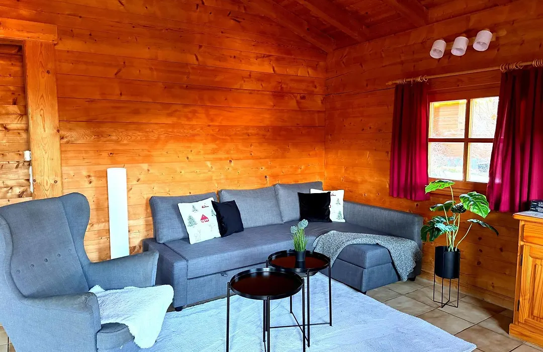 Ruhige Chalets Mit Seeblick In Zentraler Lage Mit Frisch Renovierter Kueche-1