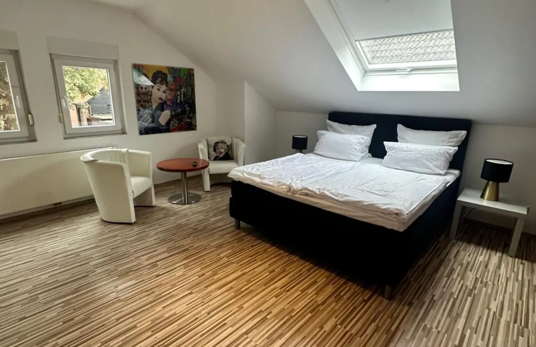Zwei Ferienwohnungen Anker max 5 Personen&Leuchtturm max 4 Personen, direkt in Steinhude Scheunenviertel, Balkon, WLAN , Privater Parkplatz, Wallbox-1