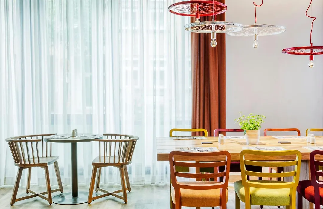 Hotel Nuernberg City Center By Leonardo Hotels-1