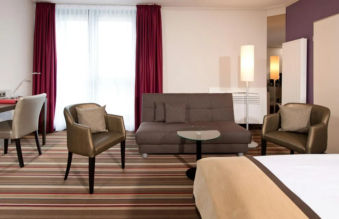 Leonardo Hotel Hannover Airport-1