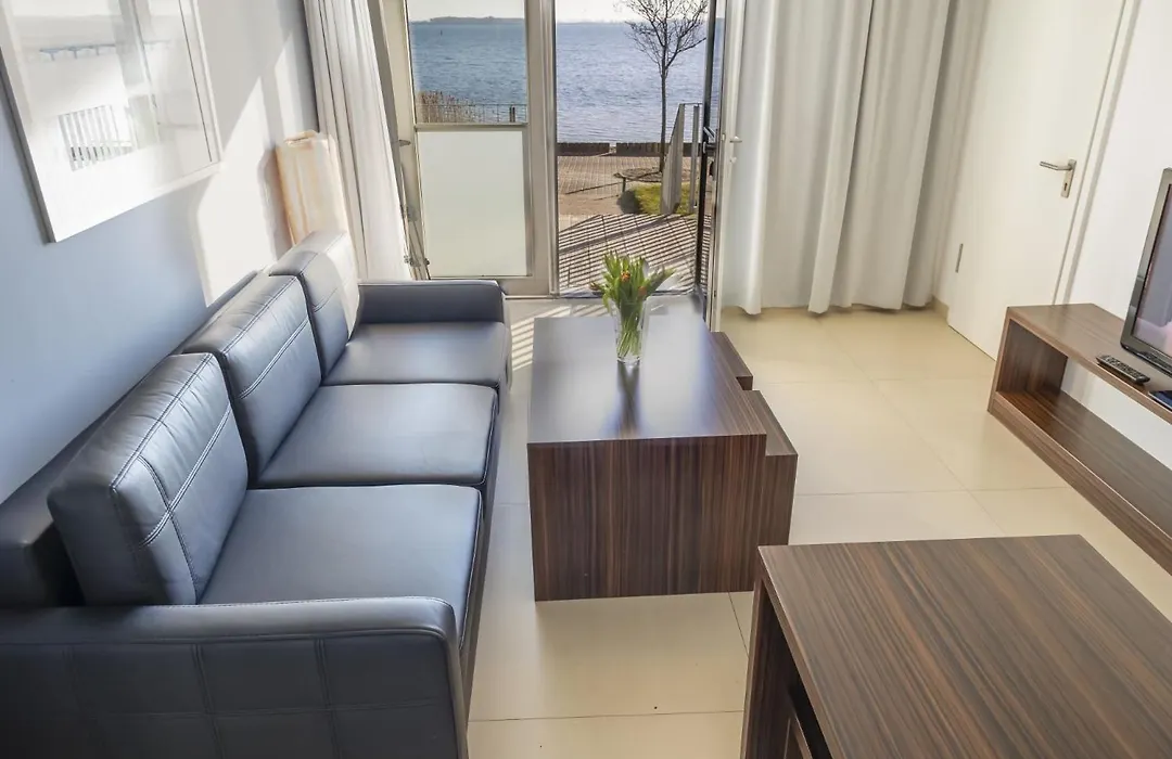 Strandhotel Dranske-1