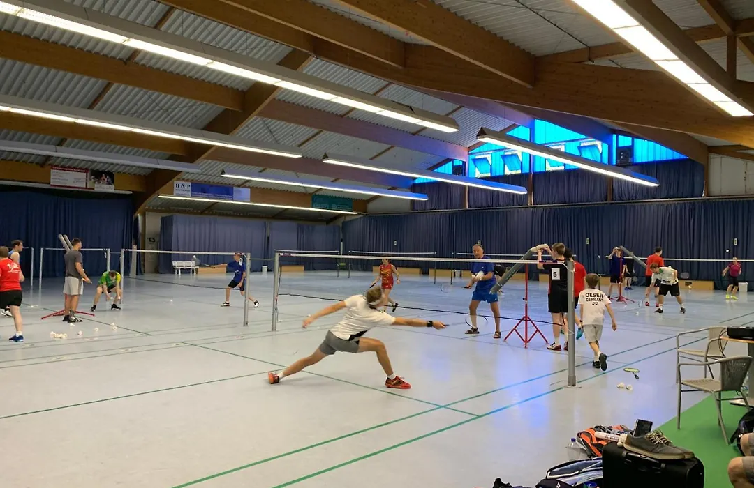 Sportpark Hotel Isernhagen-1