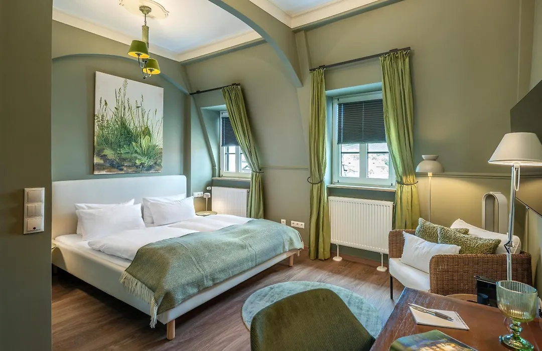 Hotel Würzburger Hof ****-1