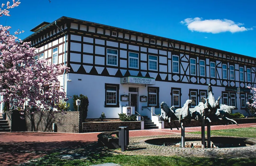 Deutsches Haus Munster-1