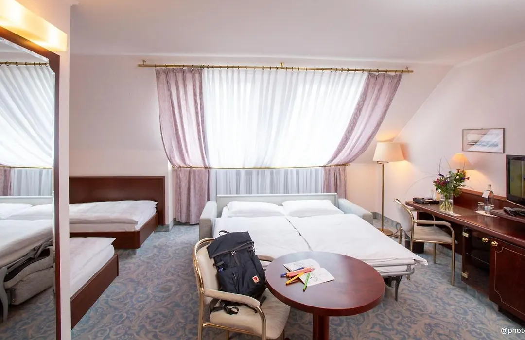 Leine Hotel-1